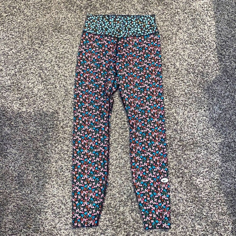 Nike leggings